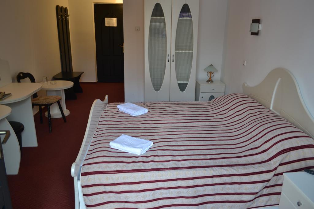 Hotel Marion Padurea Rotunda*** Reghin Rum bild
